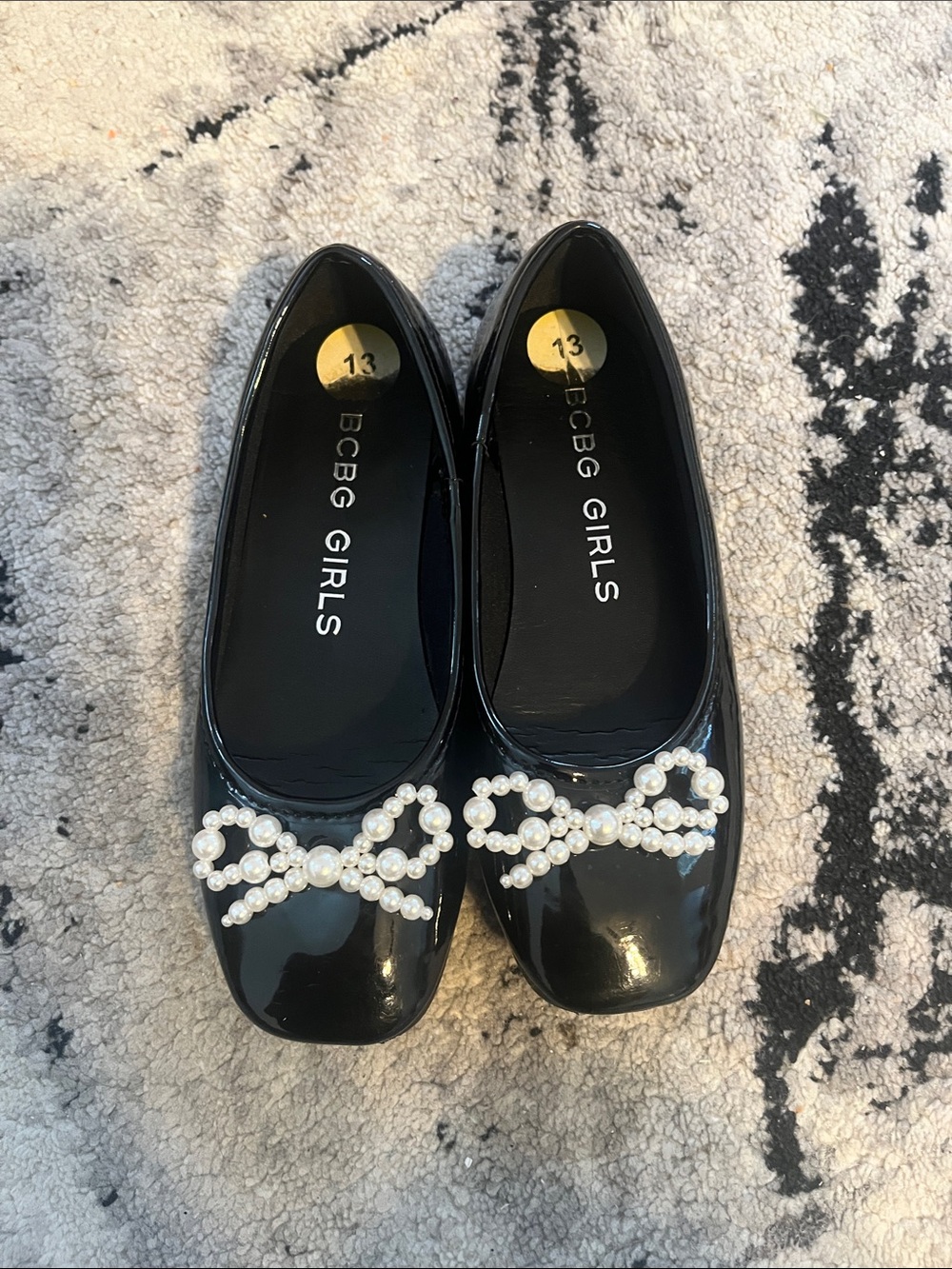 BCBG Girls Black Patent Pearl Bow Ballet Flats Size 13